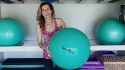 Monika Seleš sa pilates loptom