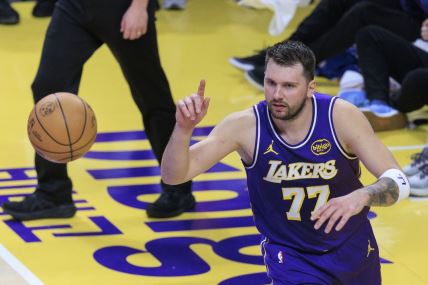 Luka Dončić protiv Filadelfije