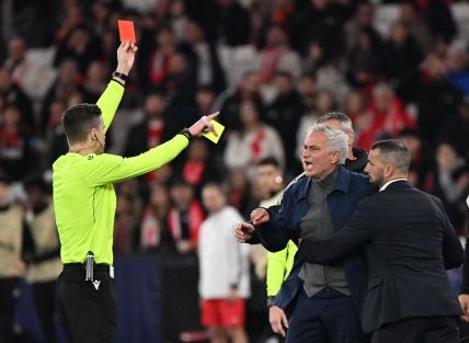 Žoze Murinjo dobio crveni na meču protiv Real Madrida