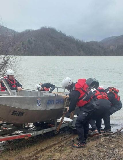 Potraga za nestalim ribolovcima