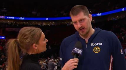 Nikola Jokić daje izjavu