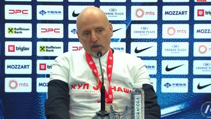 Saša Obradović na konferenciji posle osvajanja Kupa Koraća