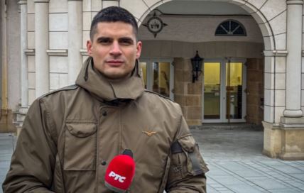 Zgodni reporter RTS-a Igor Topalović za kojim su žene ludele dao otkaz