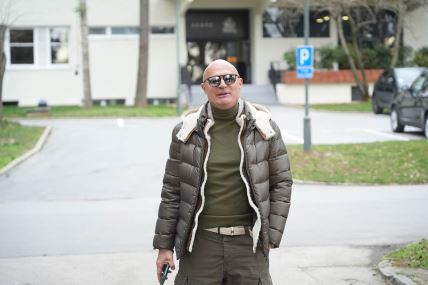 Aleksandar Milić Mili priznao da ne spava u istoj sobi sa ženom jer jede beli luk