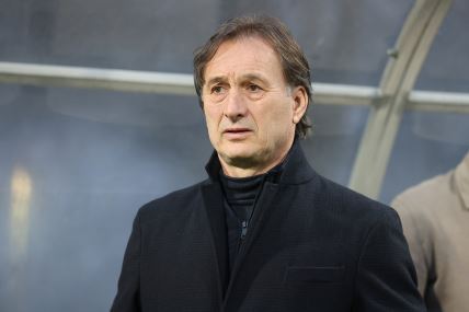 Miroslav Tanjga u kaputu.