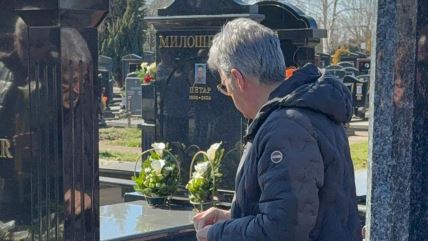 Bosanac sa cerkom Dzidzom stigao na pomen Popovicu (2).jpg