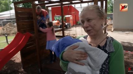 Žena rodila deseto dete u 66 godini.jpg