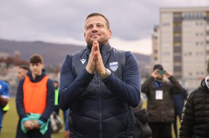 Nenad Lalatović se zahvaljuje navijačima Novog Pazara.