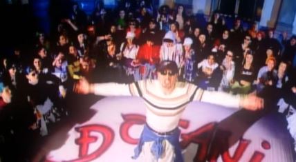 Đole Đogani rođen u albanskoj porodici, živeo sa njih 11 u 30 kvadrata u Mirijevu