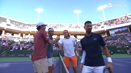 Novak Đoković se jedva pozdravi sa teniserima.