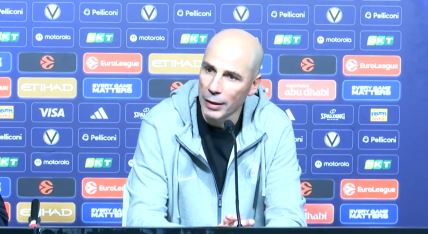 Đoan Penjaroja na konferenciji posle Virtus Partizan