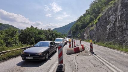 U nedelju potpuno obustavljen saobraćaj na deonici puta Požega - Ivanjica