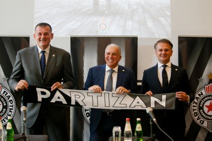 Ostoja Mijailović, Željko Obradović i Zoran Savić na promociji u Partizanu.