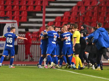 Fudbaleri Radnika iz Surdulice slave gol.