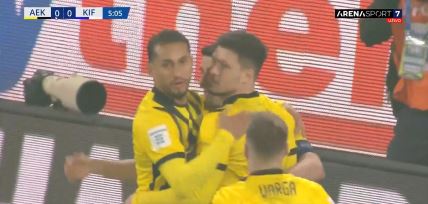 Luka Jović gol za AEK (4).png