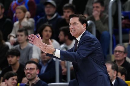 Ćavi Paskval tokom utakmice protiv Fenerbahčea