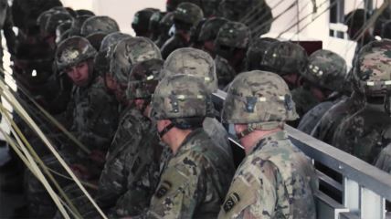 Pentagon potvrđuje raspoređivanje padobranaca na Bliski istok.jpg