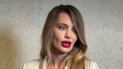 Anđelina Džoli naslovna