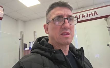 Kristijan Golubović tvrdi da ga je Kristina Spalević udarala i gađala oštrim predmetima