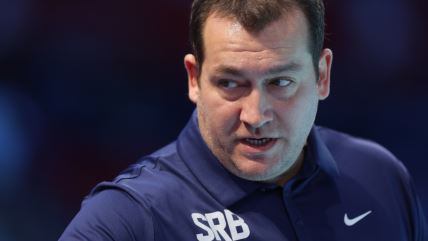 Uroš Stevanović vodi meč Srbije