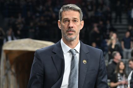 Jurica Golemac u odelu s bedžom Dubaija.