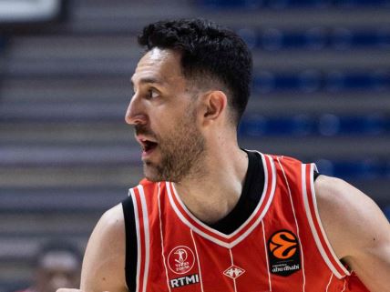 Košarkaš Hapoela Vasilije Micić.