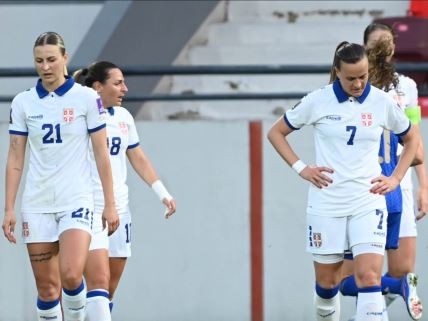 Fudbalerke Srbije nakon gola Italije u Ligi nacija.