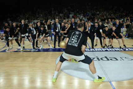 Košarkaši Partizana slave titulu prvaka Srbije