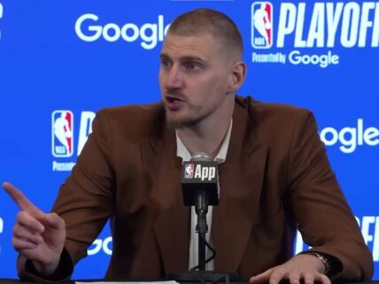 Nikola Jokić čuo pitanje na srpskom na konferenciji za medije.