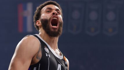 Duejn Vašington slavi u Partizanu