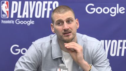 Nikola Jokić na konferenciji za medije.