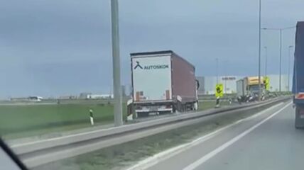 Kamion u kontrasmeru kod Dobanovaca