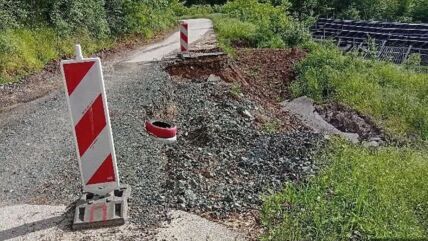 Pokrenuto klizište kod Čačka (2).jpg