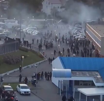 sukob navijača Crvene Zvezde i policije (1).jpg