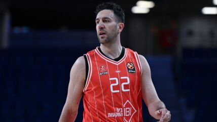 Vasilije Micić na utakmici Hapoela iz Tel Aviva