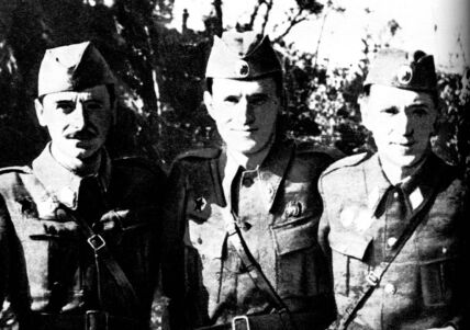 Koča_Popović,_Peko_Dapčević_i_Kosta_Nađ.jpg
