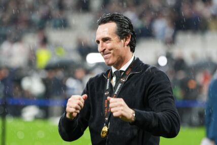 Unai Emeri trener Aston Vile