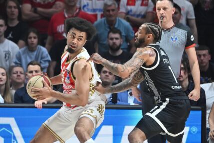 Crvena zvezda - Partizan (2).JPG