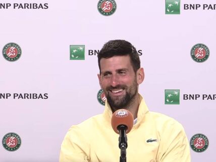 Novak Đoković na konferenciji za medije na Rolan Garosu.