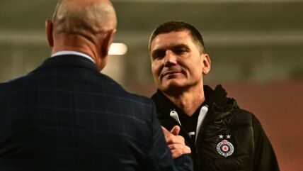 Srđan Blagojević se pozdravlja na stadionu Zvezde