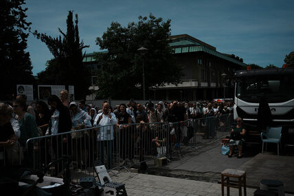 Kilometarske kolone ispred Hrama Svetog Save (15).jpg