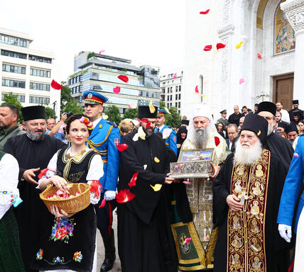ispraćaj pojasa Presvete Bogorodice 3.jpg