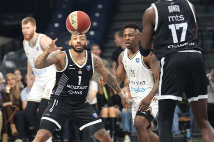 Partizan - Dubai 16.JPG