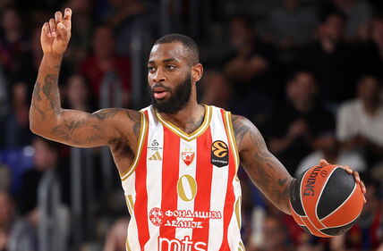 Kodi Miler-Mekintajer u dresu Crvene zvezde.