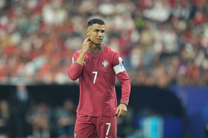 Kristijano Ronaldo u dresu Portugala sa kapitenskom trakom.