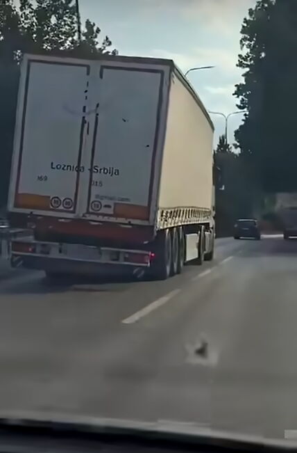 Krivi kamion u Valjevu