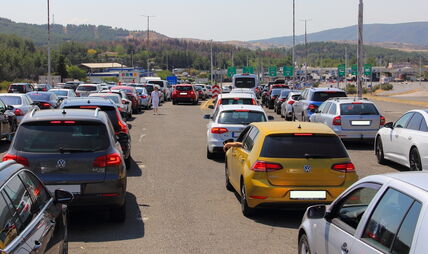 Evzoni, granica, automobili, saobraćaj, kolona, gužva, vozila, letovanje, putovanje