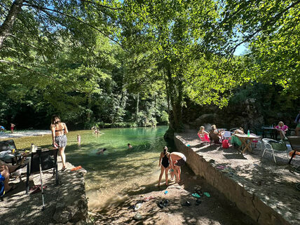 Plaža na reci Rzav (1).jpg