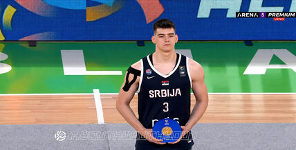 Nikola Džepina utučen posle poraza u finalu (3).jpg