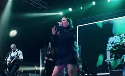 Milica Pavlović rasplakala dečaka iz publike i prekinula koncert
